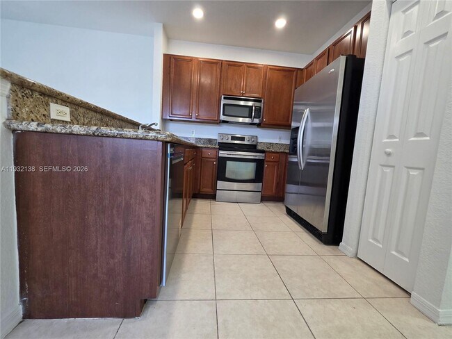 Building Photo - 9070 Preston Pl