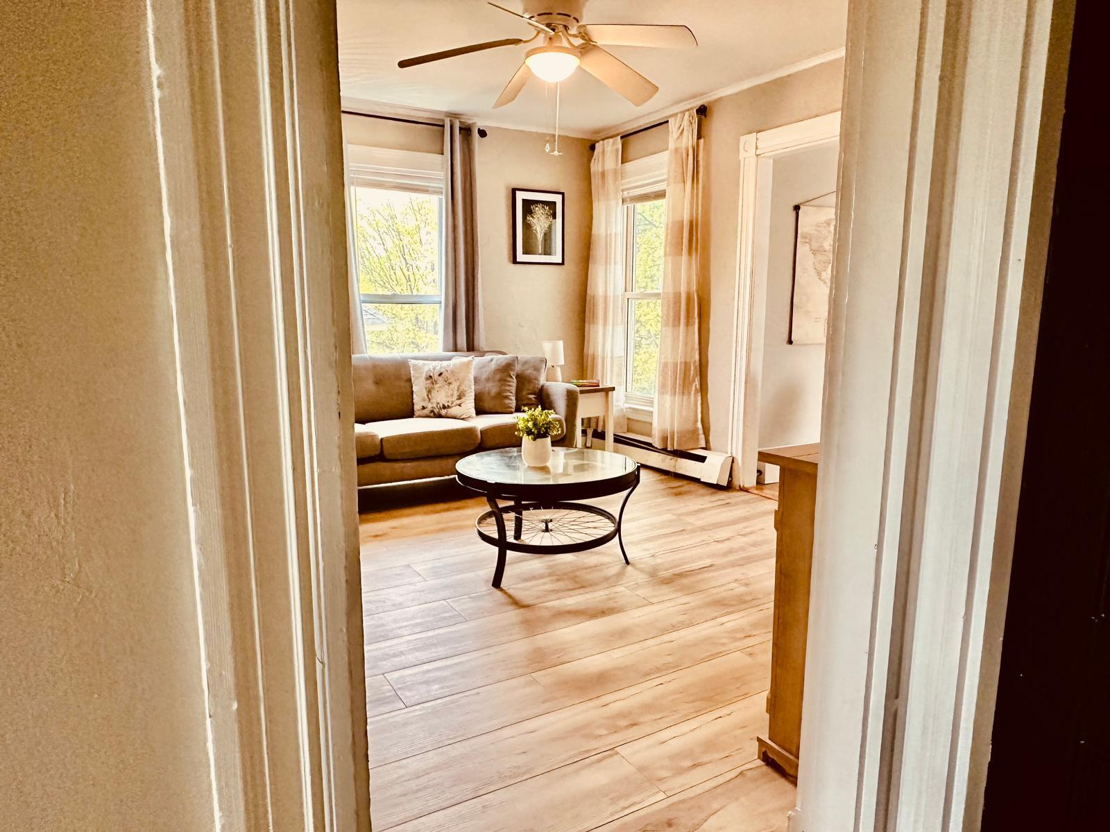 Building Photo - 46 Dillingham St