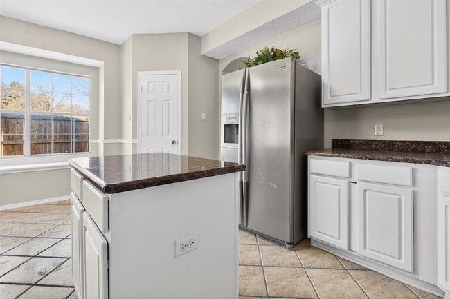 Building Photo - 770 Whitman Dr