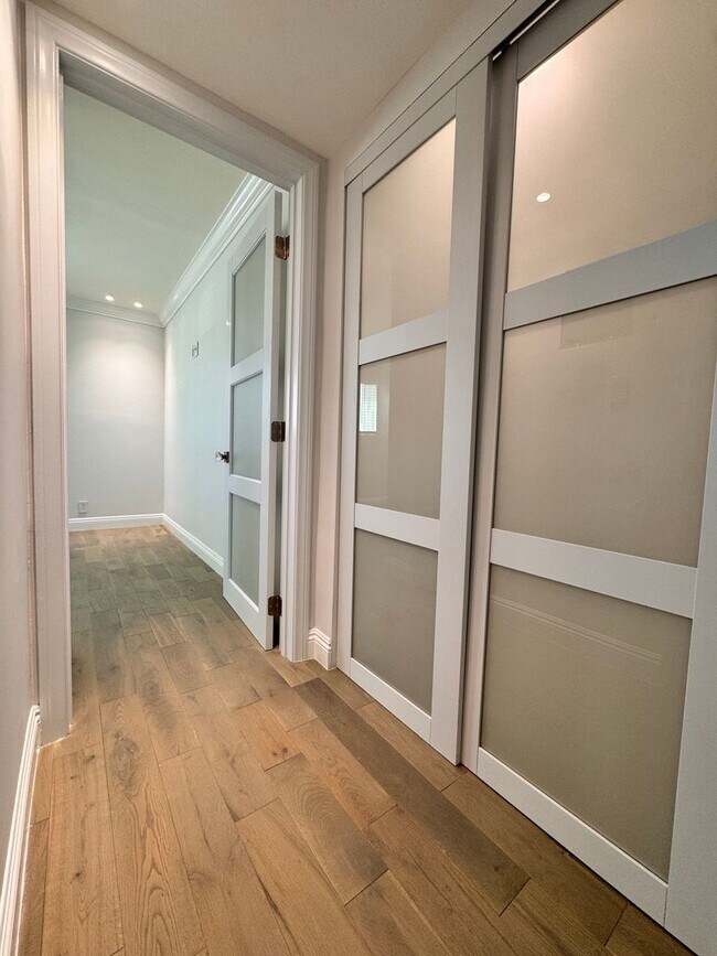Building Photo - Limited-Time Offer for Qualified Tenants: