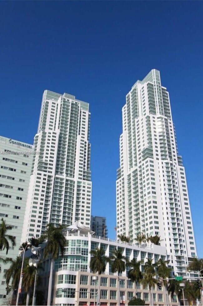 Building Photo - 253 NE 2nd St