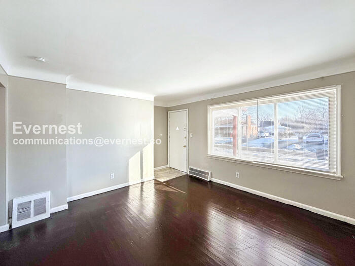 Building Photo - 18559 Mackay St