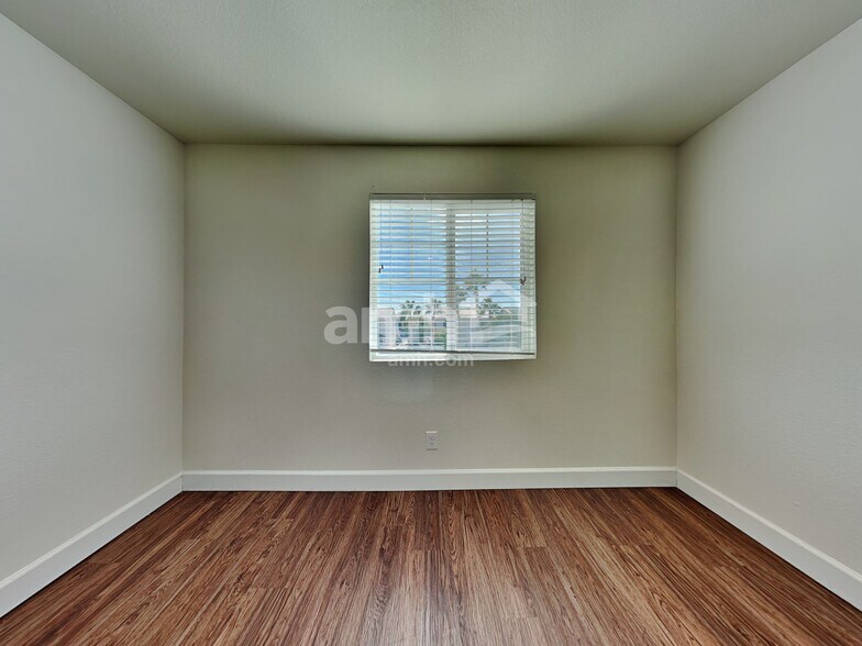 Building Photo - 1805 Viaggio Ave