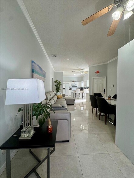 ?? 16137 Emerald Cove Rd, Weston — A Cozy One-Story Gem in Emerald Courts ?? - 16137 Emerald Cove Rd