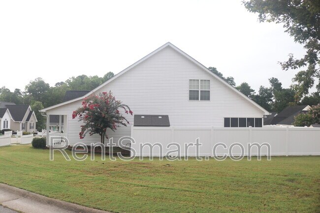 Building Photo - 624 Dunloe Cir