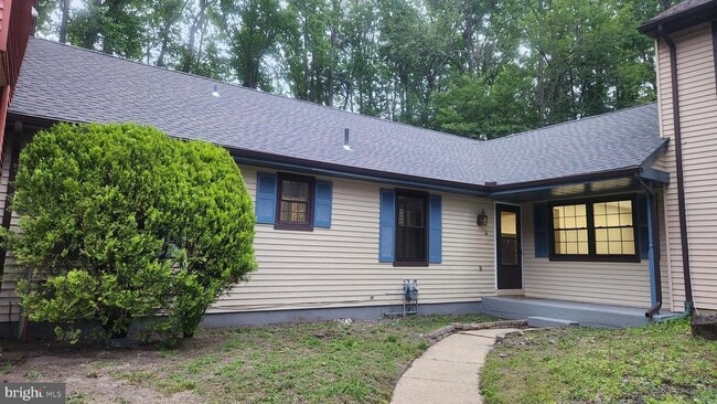 Primary Photo - 4 Meadowside Ct