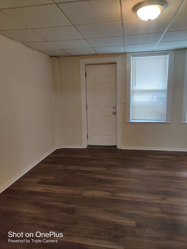 Building Photo - Gilbert Ave