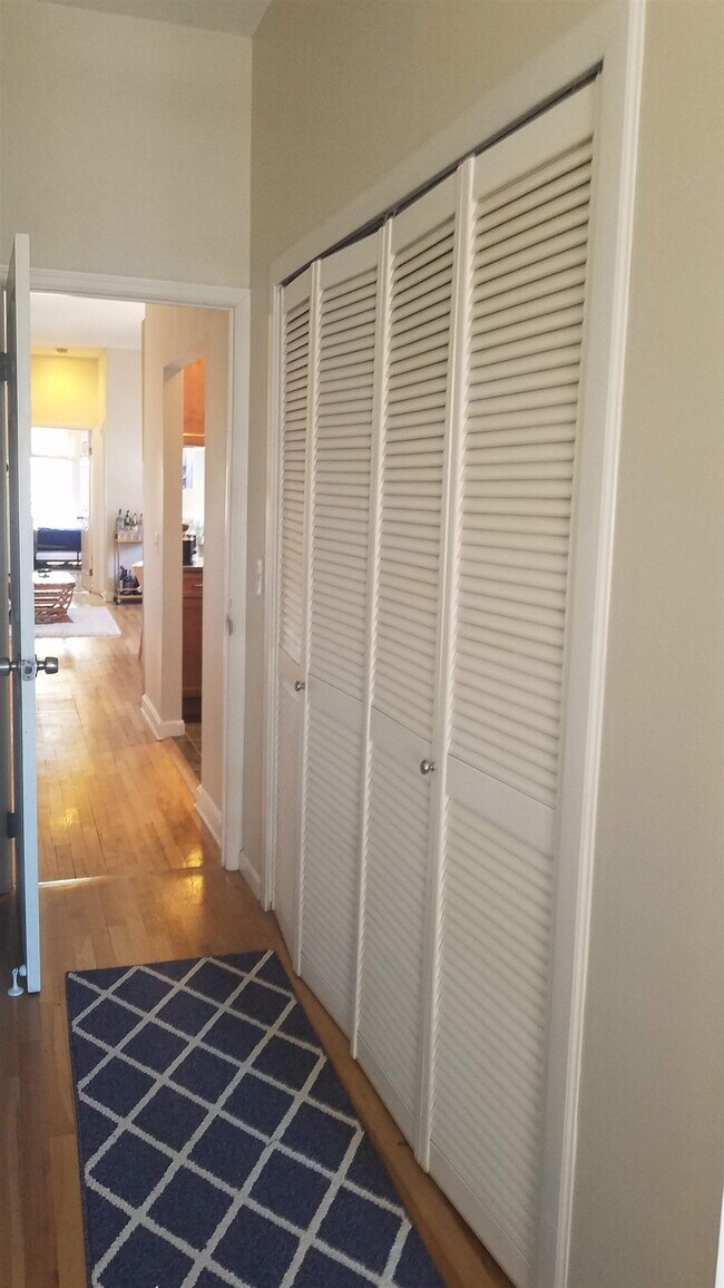 Building Photo - 261 12th St