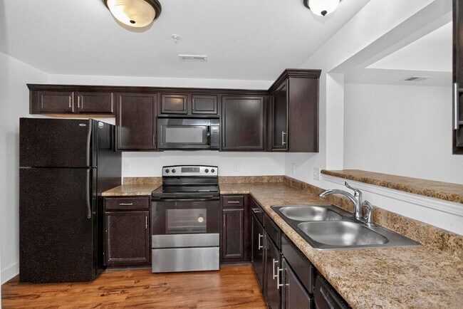 Building Photo - 8605 Peckham Ln