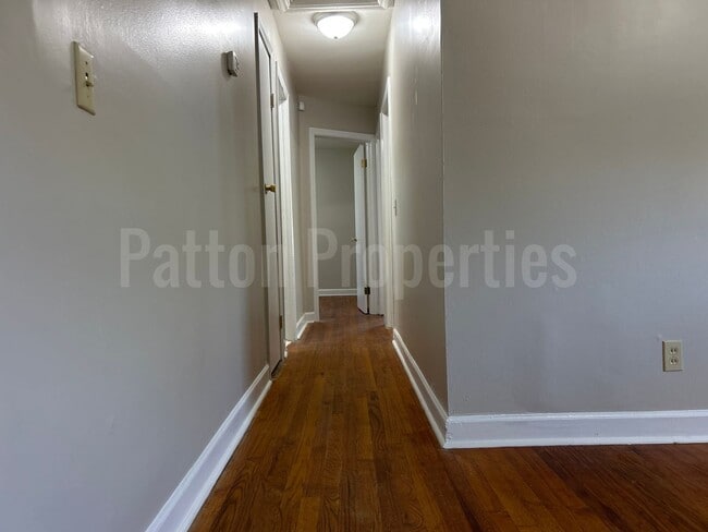Building Photo - 1700 Broadland Ave