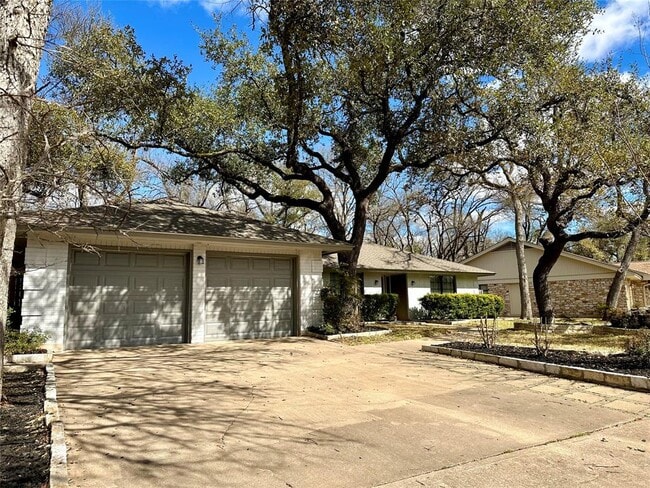 Building Photo - 11740 D-K Ranch Rd
