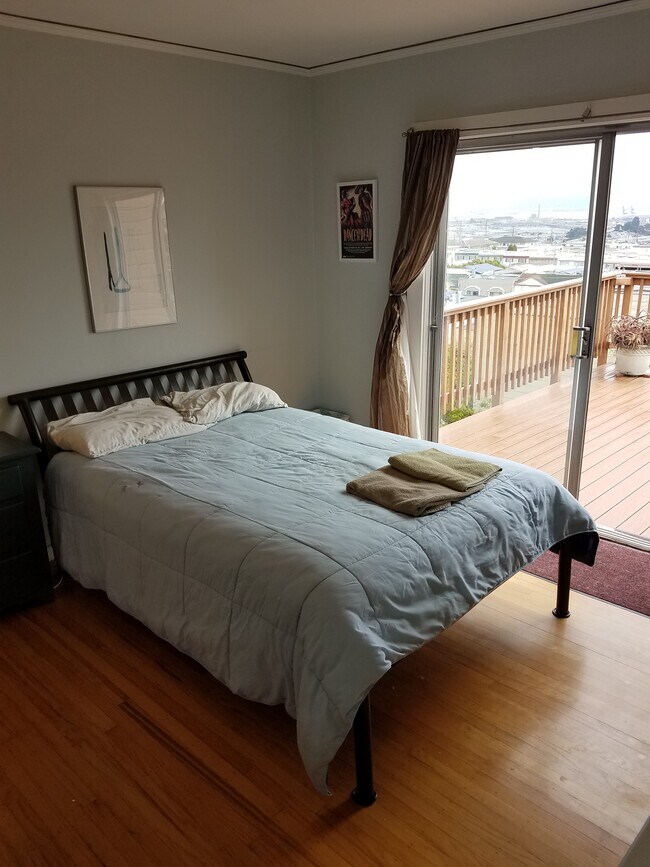 Building Photo - 295 Oxford St