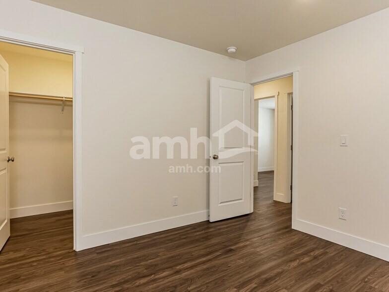 Building Photo - 1441 92nd Way SE