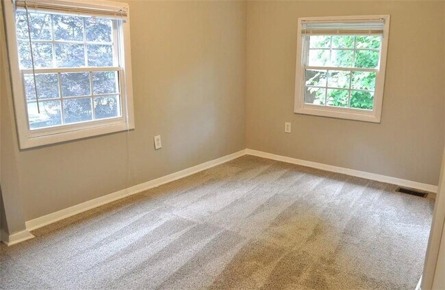Building Photo - 3047 Alston Dr