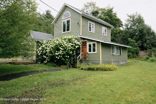 Building Photo - 17 Elks Park Rd