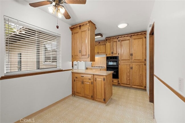 Building Photo - 509 California Dr