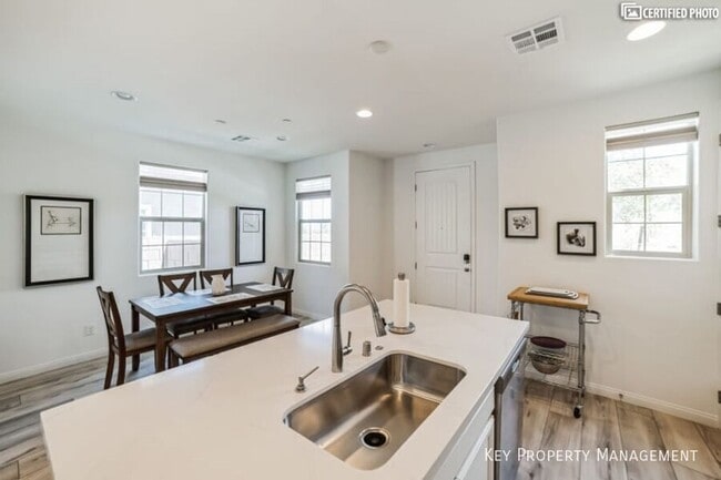 Building Photo - 88 Kimberlite Dr