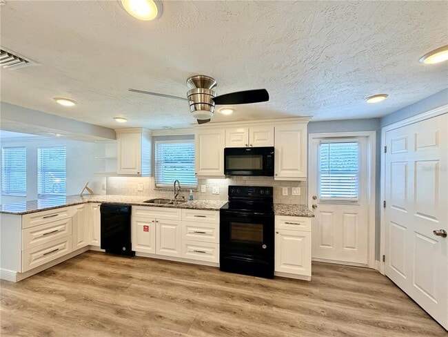 Building Photo - 3295 Adrian Ave