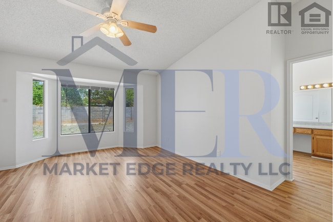 Building Photo - 4Bed/2Bath House in Sierra Vista, AZ! Ready for Immediate Move-In! -- RV GATE!