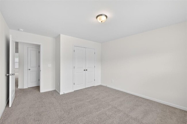 Building Photo - 5524 Garens Way