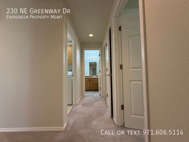 Building Photo - 230 NE Greenway Dr