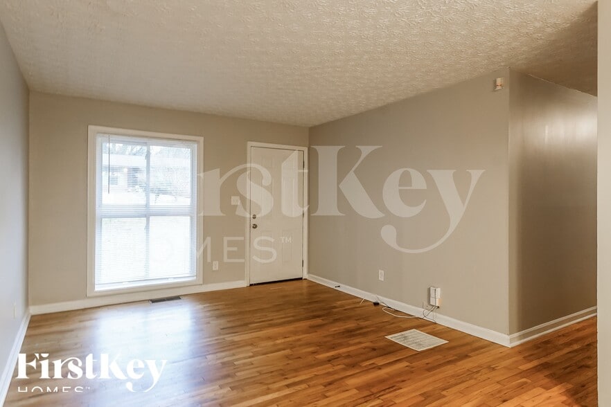 Building Photo - 443 Fairlock Ln NW