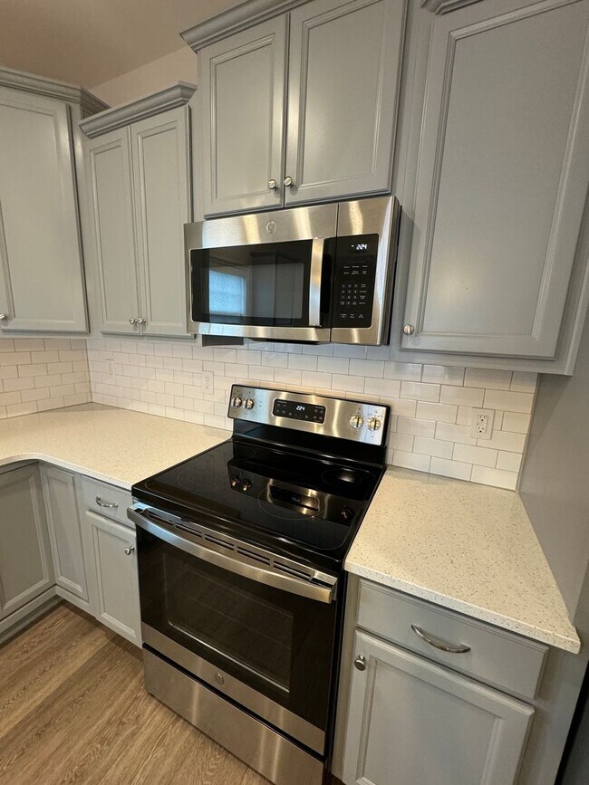 Building Photo - Rental - LIKE NEW!!!!  Absolutely Beautiful!!!