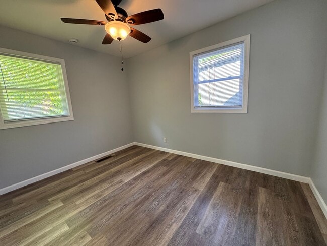 Building Photo - Take Me Home, Country Roads: Cozy 3 Bed, 1...