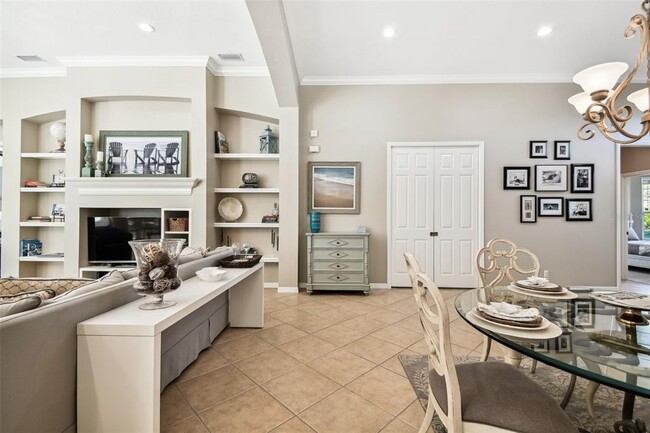 Building Photo - 7328 Lake Forest Gln