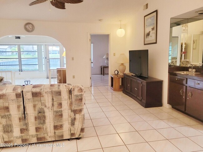 Building Photo - 7559 Heather Walk Dr