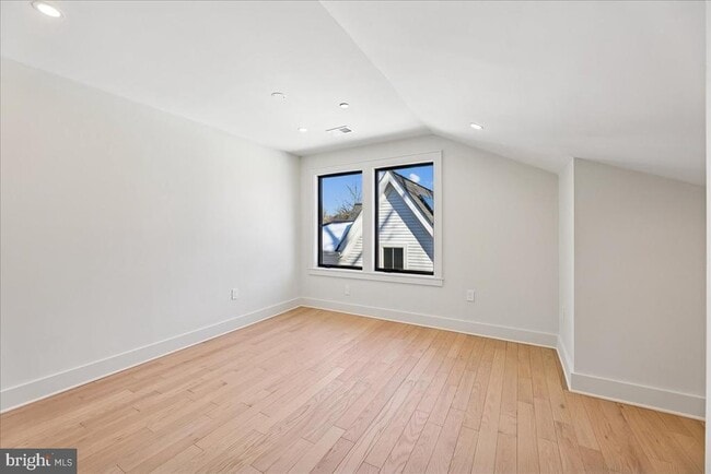 Building Photo - 4428 Albemarle St NW