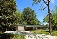 Building Photo - 508 Willow Dr