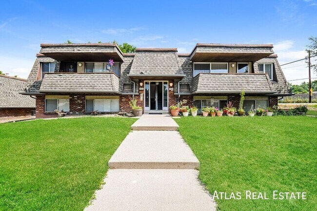 Building Photo - 9421 W 65th Ave