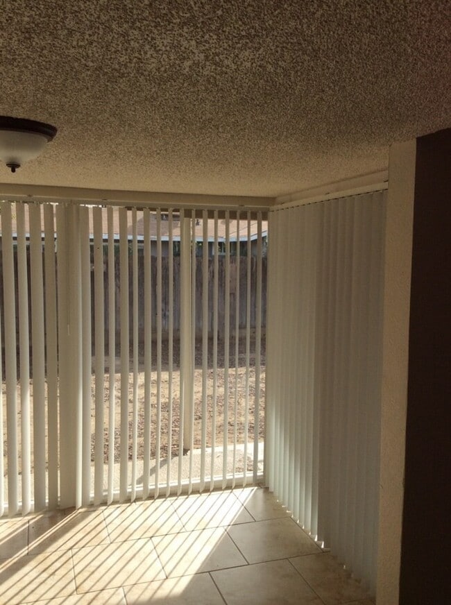 Building Photo - Beautiful home. Apply today!