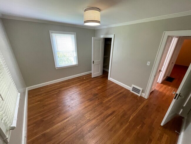 Building Photo - 845 Watson Ave