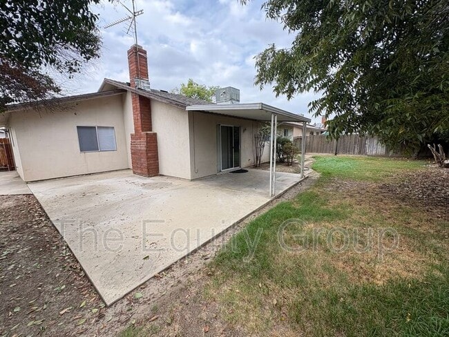 Building Photo - 2516 S Memory St