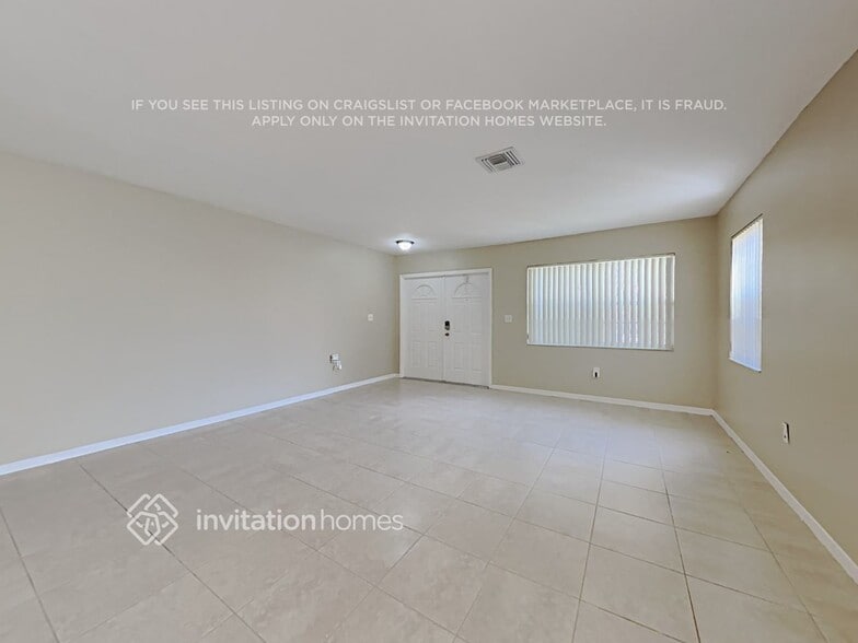 Building Photo - 15008 SW 112th Ln