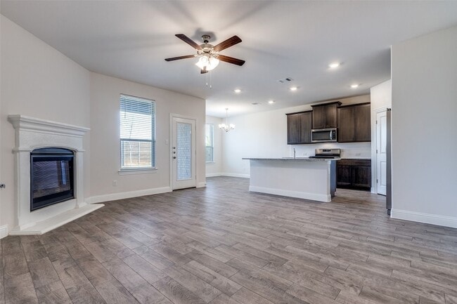 Building Photo - 10909 Los Alamos Dr