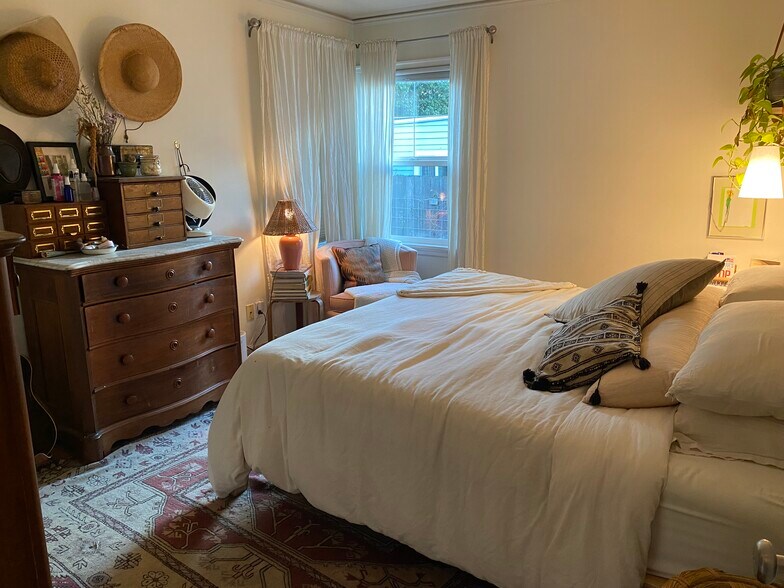 Building Photo - 7216 N McKenna Ave