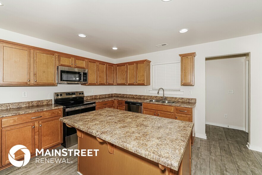 Building Photo - 125 Deer Creek Dr