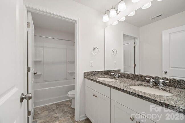 Building Photo - 1024 Arbury Way