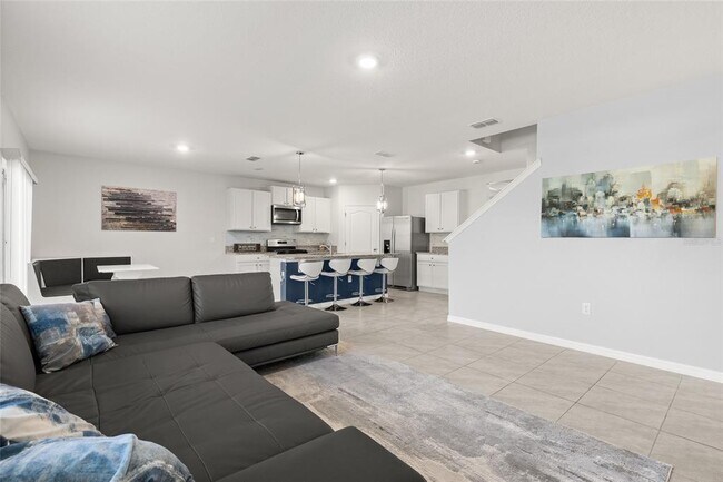 Building Photo - 747 Lazio Cir