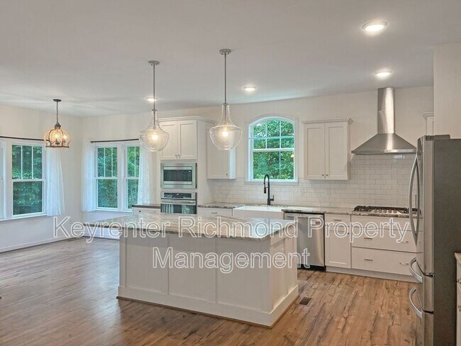 Building Photo - 6519 White Rock Ter