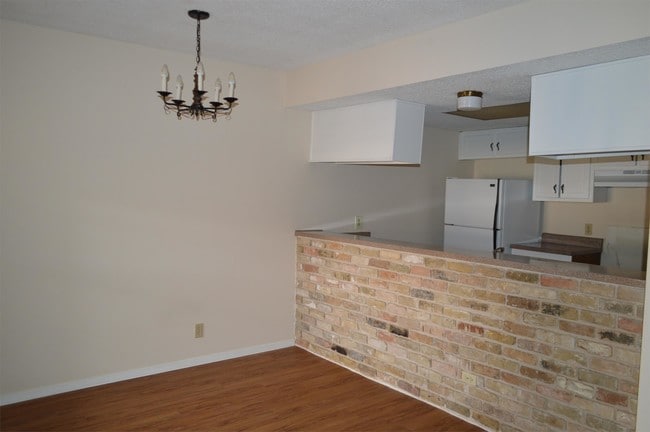 Building Photo - 3426 Willowrun Dr
