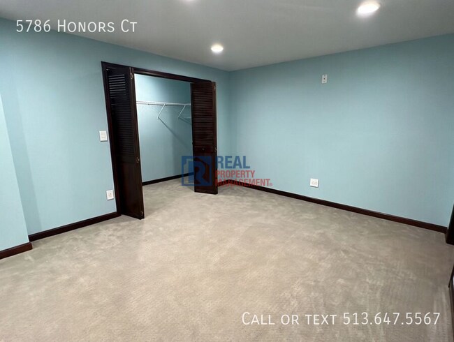 Building Photo - 5786 Honors Ct