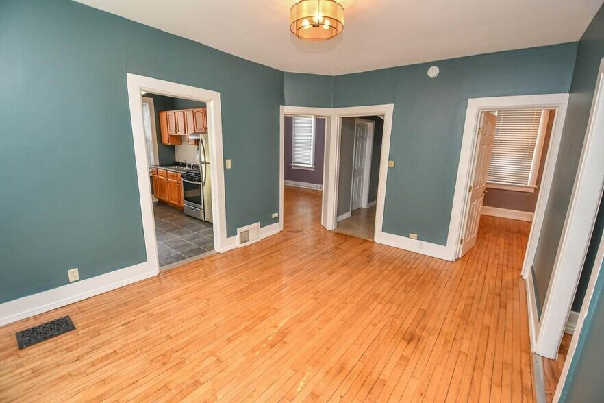 Lower Living Room 2 - 433 E Lloyd St