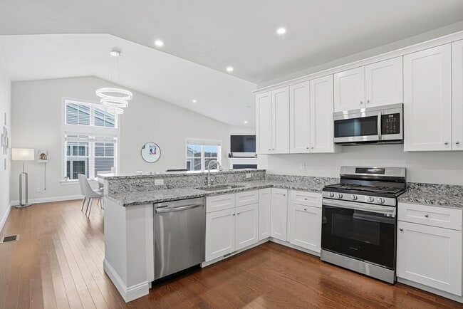 Building Photo - 52 Logan's Run