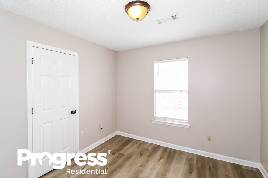 Building Photo - 1244 Breezy Gate Dr