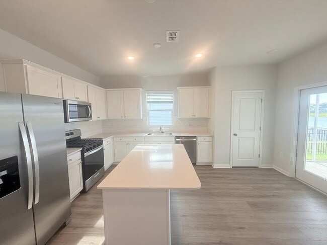 Building Photo - 1022 Laconic Dr