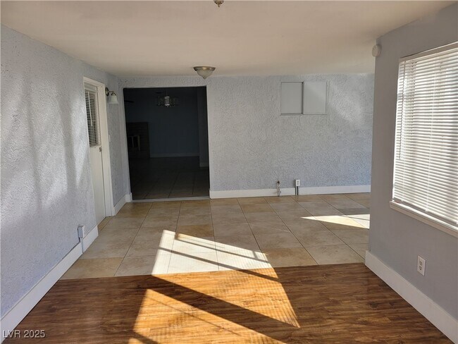 Building Photo - 1700 N Timber Ln
